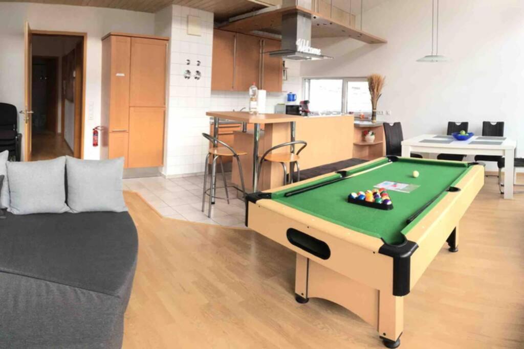 Premium Penthouse Wohnung Mit Schlossblick Zentral In Heidenheim Mit Tiefgarage 외부 사진